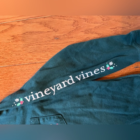 Vineyard Vines Happy Holidays Green Crew Neck Kids Tee - Picture 3 of 6